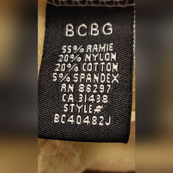 BCBGโMAX AZRIA Yellow Embroidered Zip Up Sweater - Size Large - Picture 15 of 15